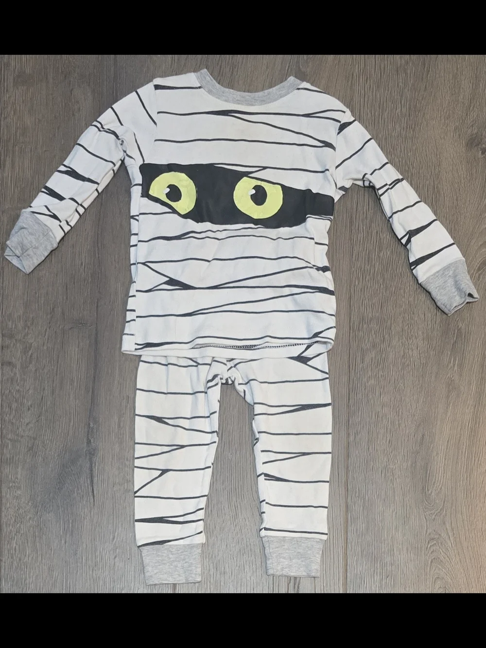 Carter's White and Gray Striped Mummy Pajama Set Glow In The Dark Halloween 12M